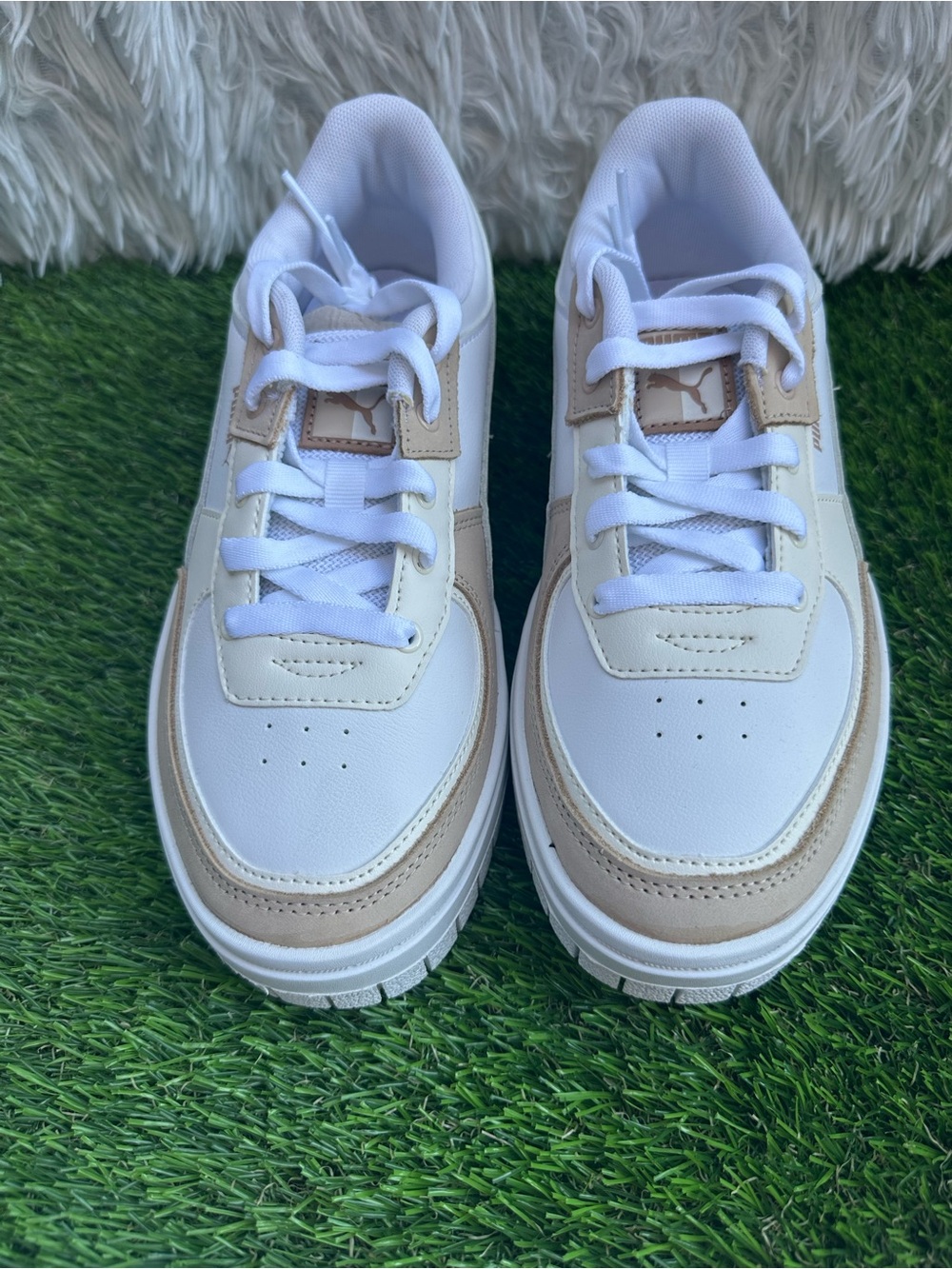 Puma women White and Beige Low-Top Sneakers Size 7.5